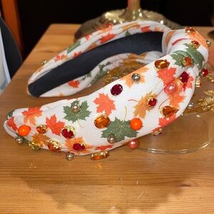 Fall Leaves Headband OS • Pumpkin Patch Accessory • Harvest Festival Cute NWOT